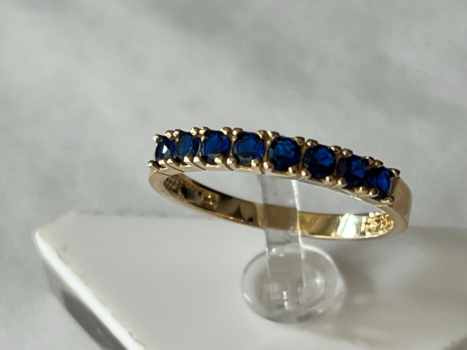 Gouden ring met natuurlijke blauwe saffier, 14 CT, maat 18,5, 18 tot 19, Verzenden, Zo goed als nieuw, Met edelsteen