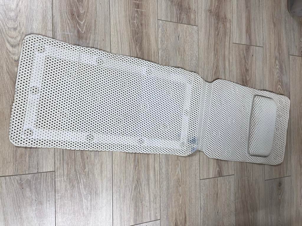 Witte antislip badmat met zuignappen en hoofdkussen, Gebruikt, Wit, Ophalen of Verzenden, Nvt
