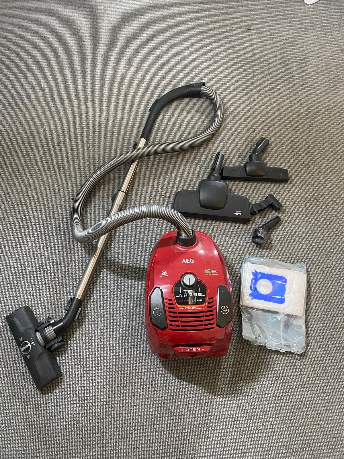 AEG VX7 Animal X Power Sledestofzuiger met accessoires, Witgoed en Apparatuur, Stofzuigers, Gebruikt, AEG, Ophalen, Stofzak