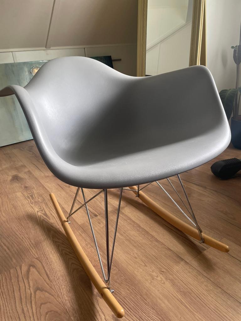 Grijze schommelstoel kinderkamer, Ophalen, Gebruikt