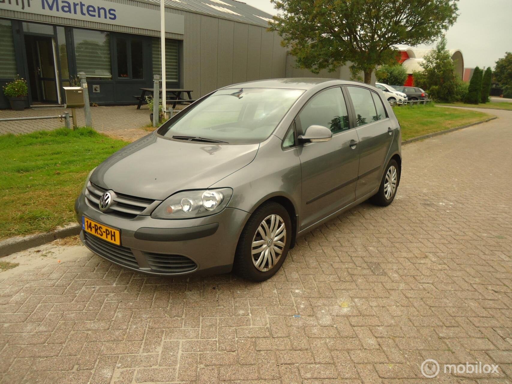 Volkswagen Golf 1.6 FSI Comfortline, Auto's, Voorwielaandrijving, Automatische klimaatregeling, 15 km/l, Gebruikt