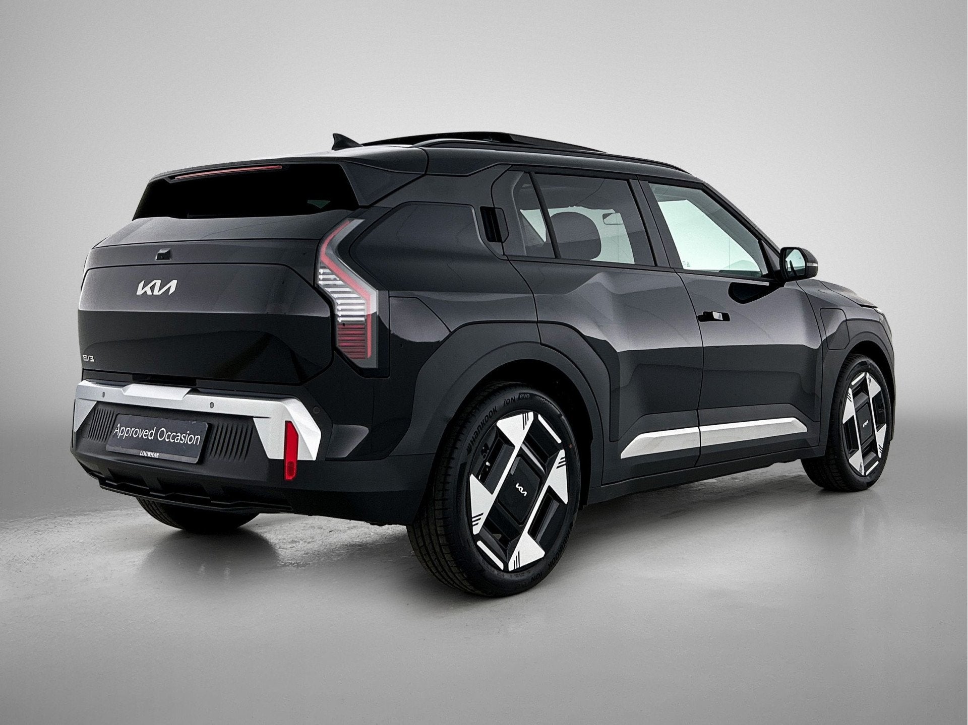 Kia EV3 Plus Advanced 81.4 kWh *VOORRAADVOORDEEL* Snel lever, Auto's, Kia, 510 min, Zwart, 33 min, Zwart