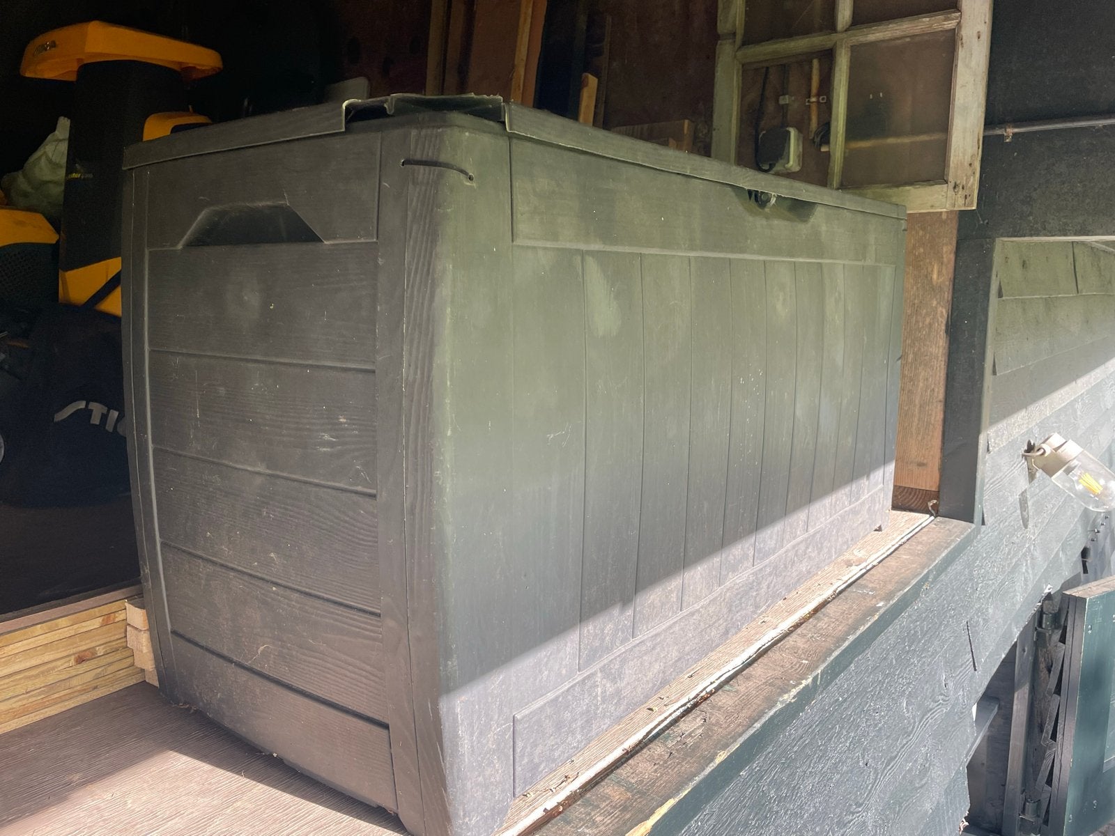 Keter kussenbox met kussens - gratis af te halen, Ophalen, Gebruikt