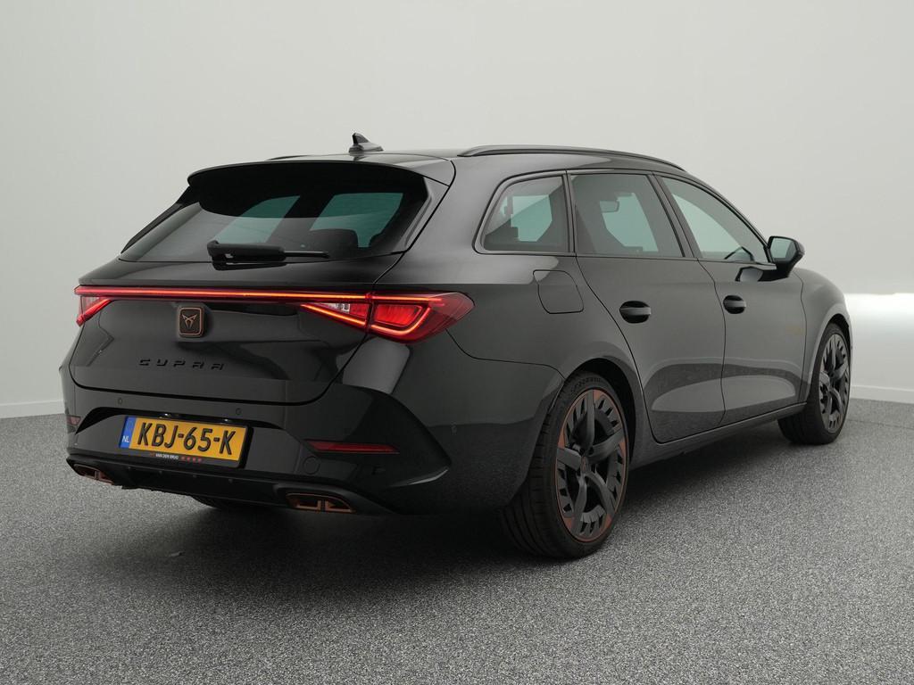 CUPRA Leon Sportstourer 1.4 e-Hybrid 245pk VZ | Adaptieve Cr, Auto's, Stof, Gebruikt, 4 cilinders, Leon