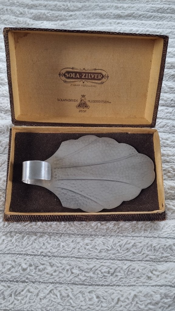 Zwaar verzilverde sigaretten oplegbakje, Antiek en Kunst, Antiek | Goud en Zilver, Ophalen of Verzenden