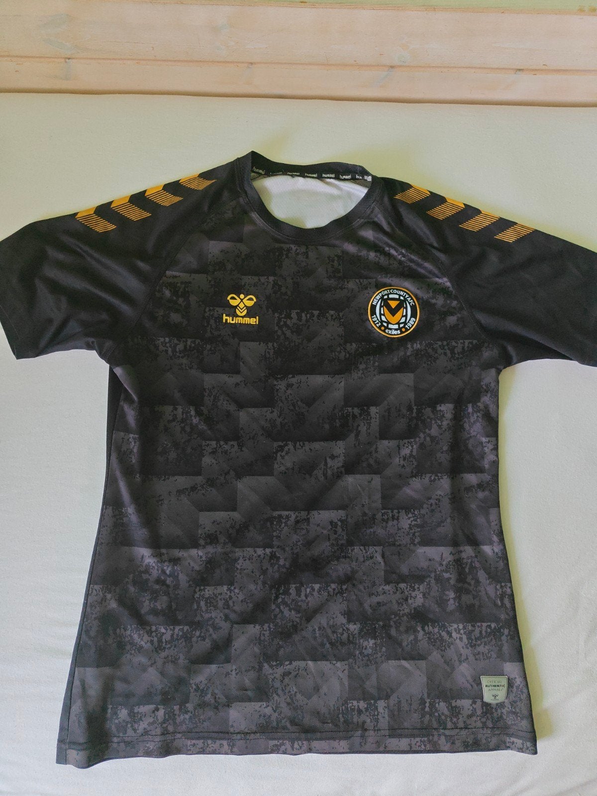 Hummel Newport County AFC Thuisshirt 2021/2022 Maat S, Kleding | Heren, Zwart, Ophalen of Verzenden, Zo goed als nieuw, Voetbal