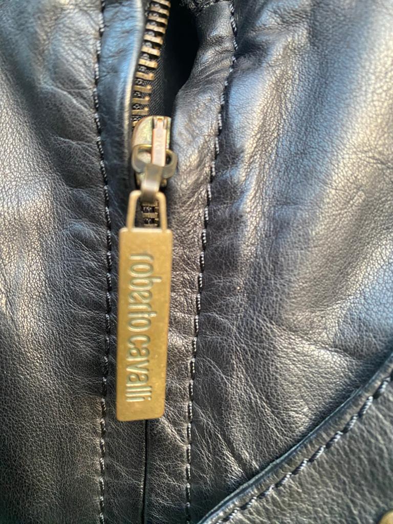 Originele Roberto Cavalli Leren Jas - Zwart met studs, Kleding | Dames, Jassen | Winter, Ophalen of Verzenden, Gedragen, Maat 46/48 (XL) of groter