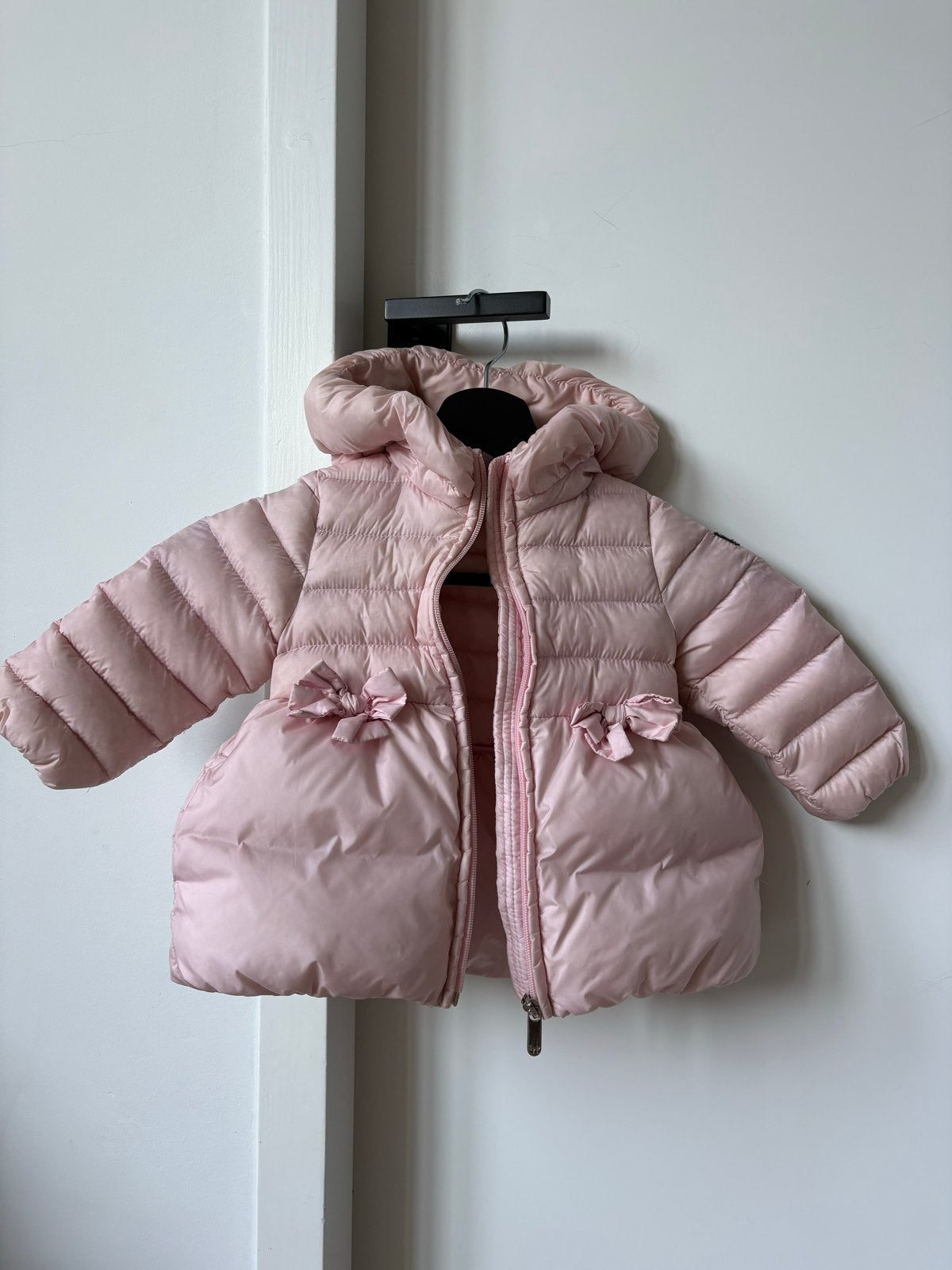 Il Gufo donsjas / winterjas roze 9-12 maanden, Ophalen of Verzenden, Zo goed als nieuw, Meisje