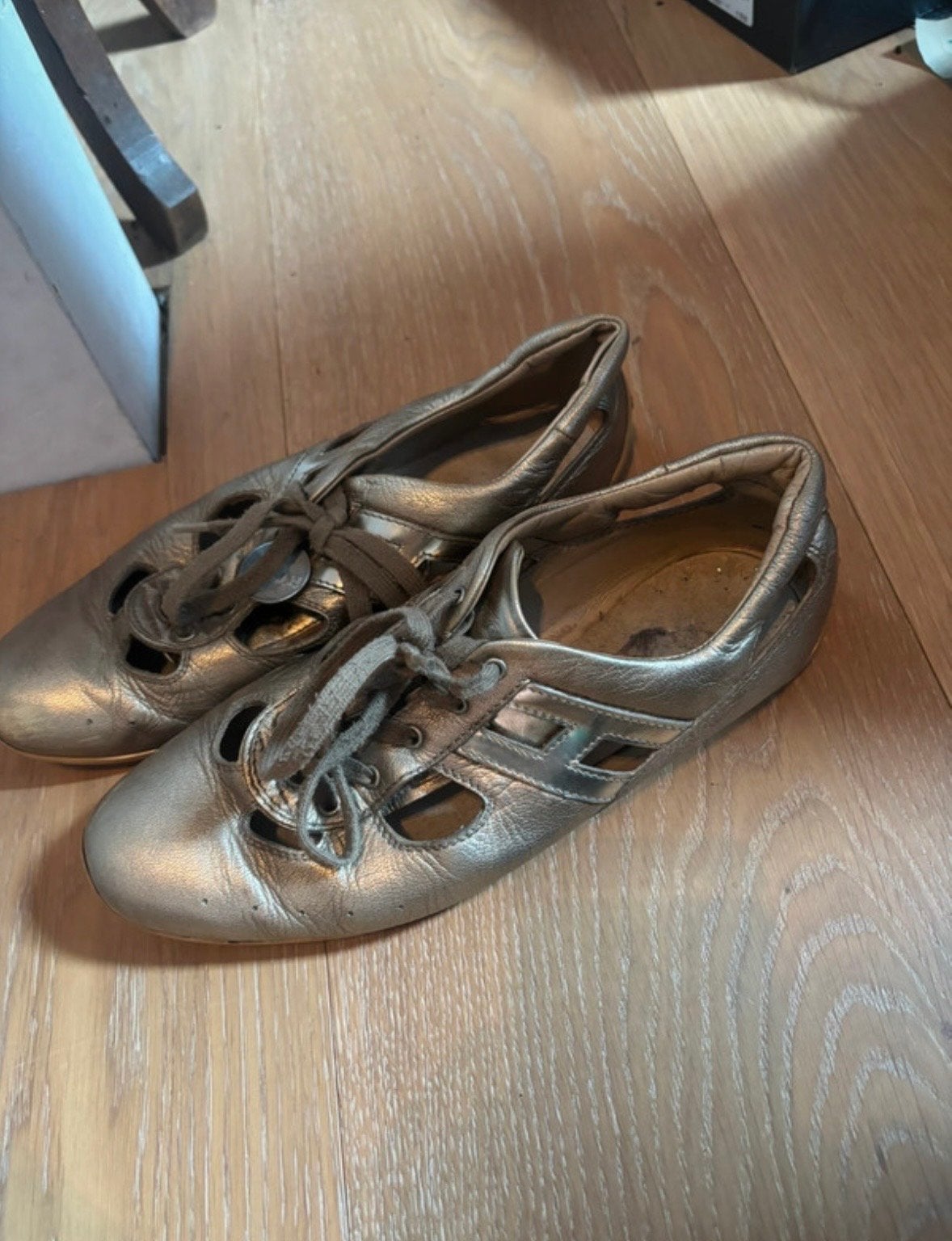 Hogan sneakers - Goudkleurig maat 38, Overige kleuren, Ophalen of Verzenden, Sneakers of Gympen, Gedragen