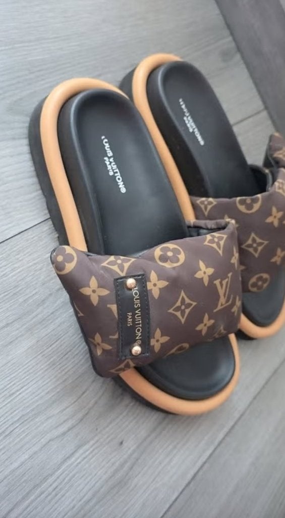 Louis Vuitton slippers, Slippers, Bruin, Louis Vuitton, Ophalen of Verzenden