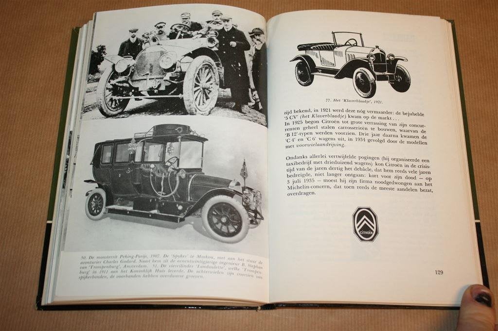 Oude auto\'s en hun makers - J. Bouman, Ophalen of Verzenden, Gelezen, Algemeen