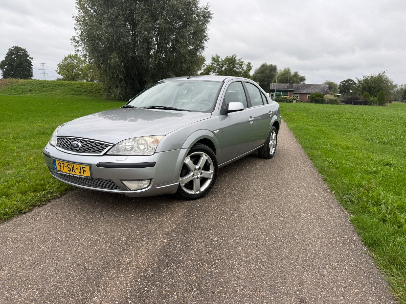 Ford Mondeo 2.0 16V 107KW Sedan AUT 2006 Grijs trekhaak!!, Auto's, 145 pk, 1800 kg, 4 cilinders, Mondeo