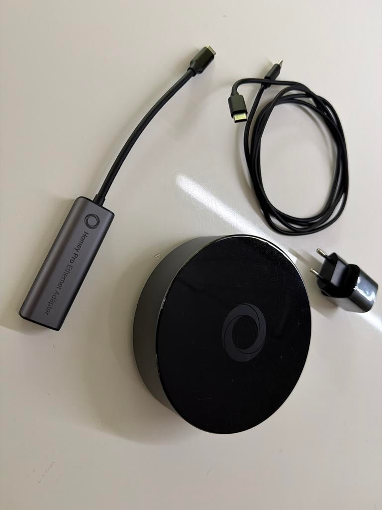 Homey Pro (Early 2023) met Ethernet Adapter, Ophalen of Verzenden, Zo goed als nieuw