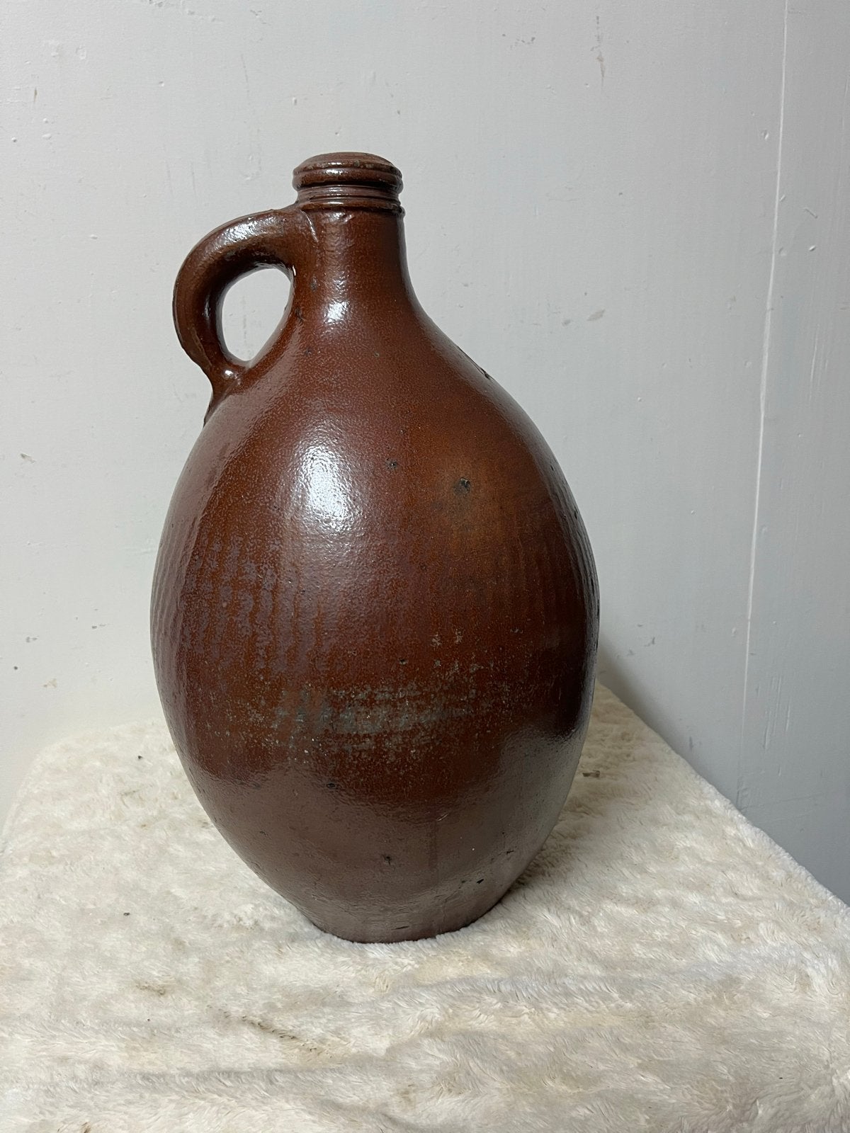 Antieke Bruine Aardenwerken Kruik met Handvat, Antiek en Kunst, Ophalen of Verzenden