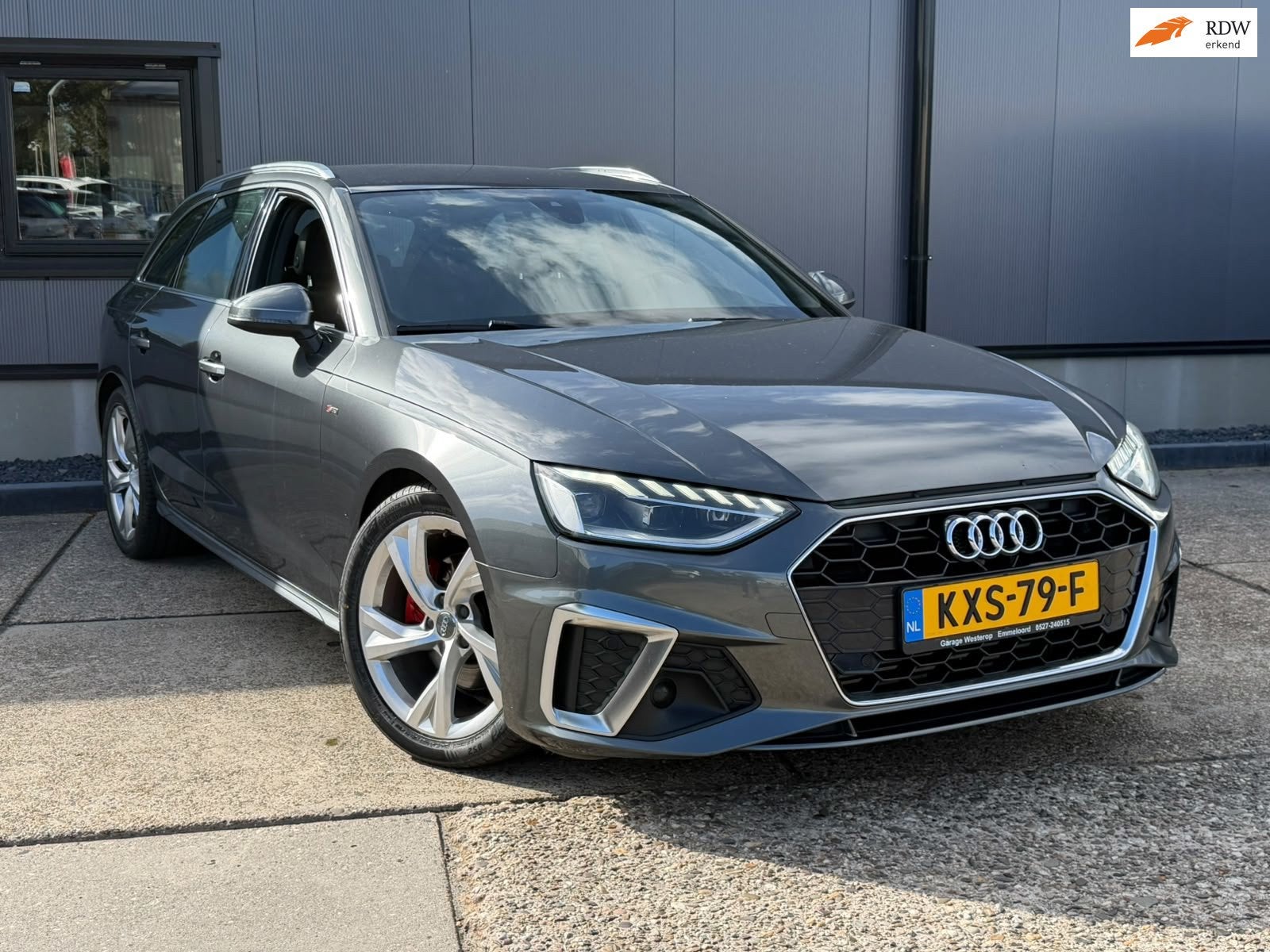 Audi A4 Avant 40 TFSI S-Line 191 PK, Auto's, Stof, Gebruikt, Zwart, 4 cilinders