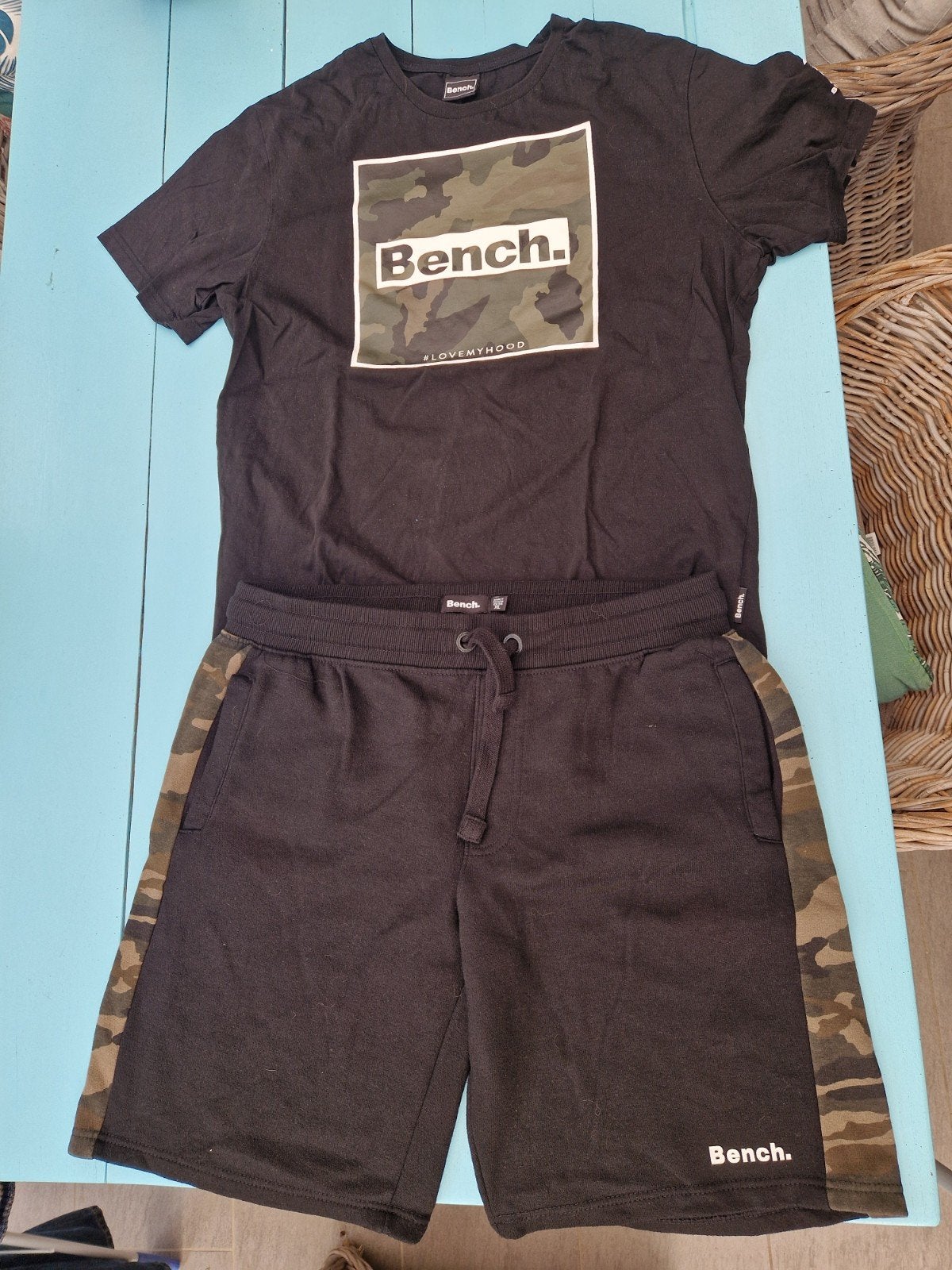 Bench T-shirt en korte broek - Zwart met camouflage maat XL, Kleding | Heren, Ophalen of Verzenden, Zo goed als nieuw, Maat 56/58 (XL)