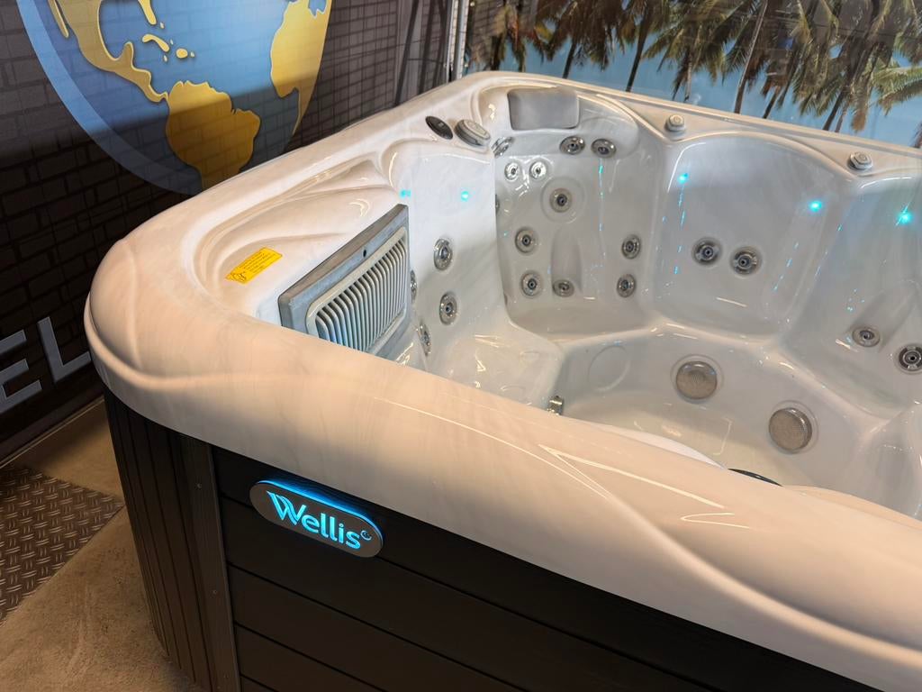 Wellis spa Venus 6 persoons 230V 16A, Ophalen, Zo goed als nieuw, Filter