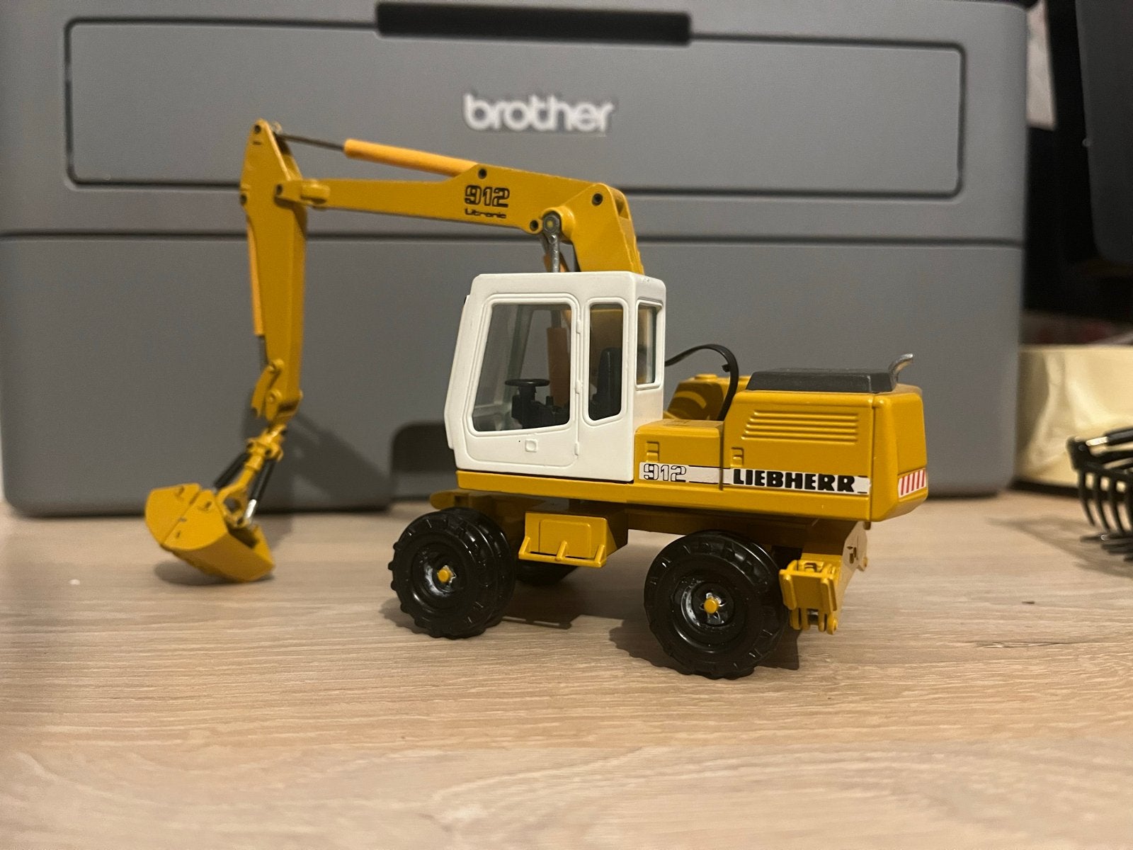 Liebherr 912 Graafmachine Model - Zo goed als nieuw, Ophalen of Verzenden, Zo goed als nieuw, Overige typen, Overige merken
