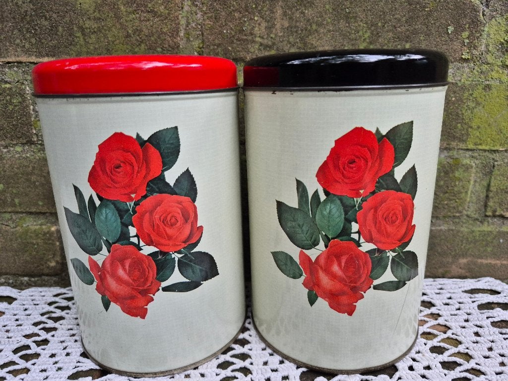 Vintage Tomado blikken met rozenprint - set van 2, Vintage, Gebruikt, Meerkleurig, Ophalen of Verzenden