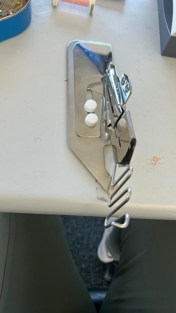 Janome cover bandgeleider 42/12mm,, Hobby en Vrije tijd, Naaimachines en Toebehoren, Ophalen of Verzenden, Zo goed als nieuw, Lockmachine