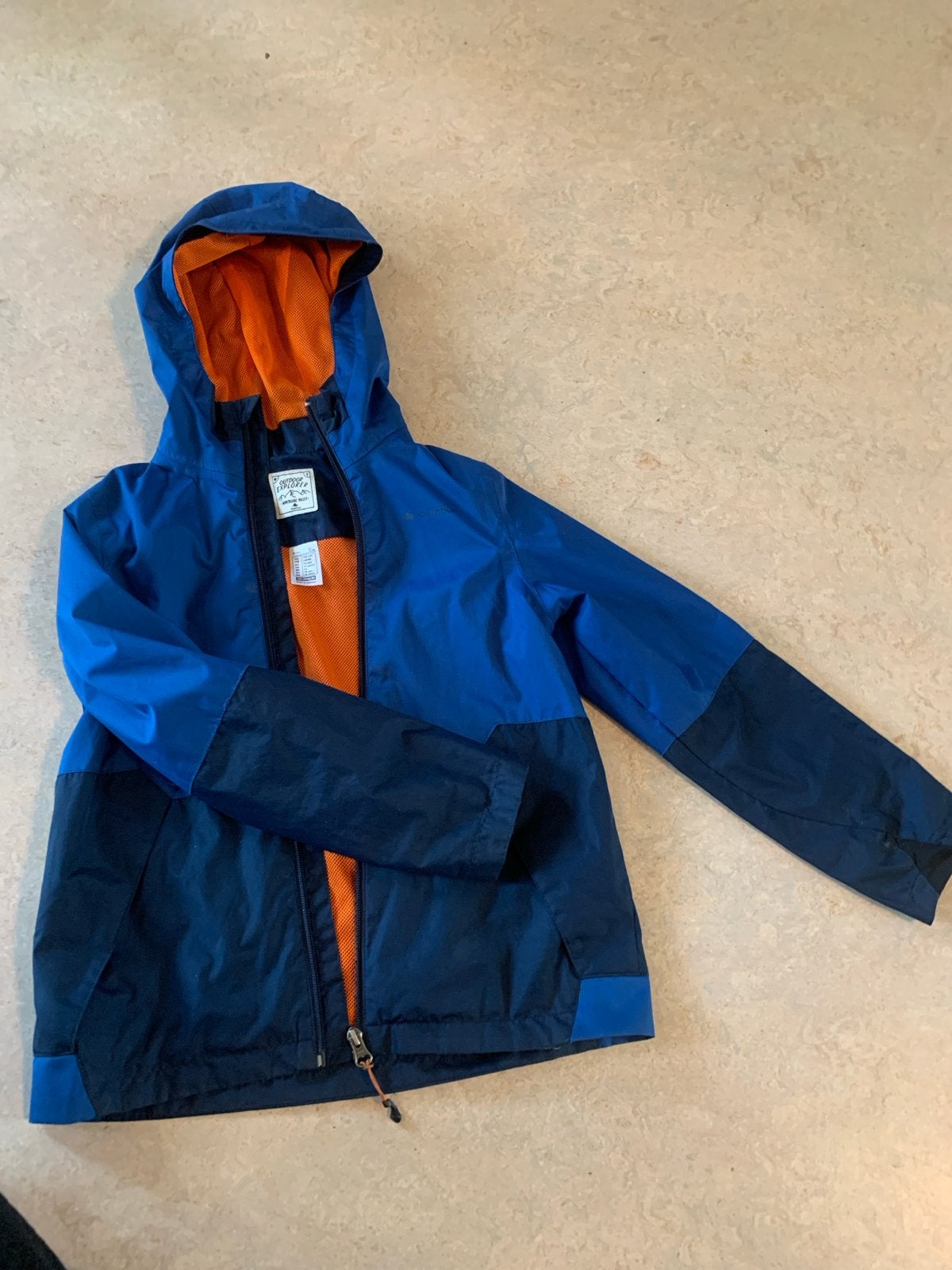 Quechua  regenjas maat 140/142, Ophalen, Gebruikt, Jongen of Meisje