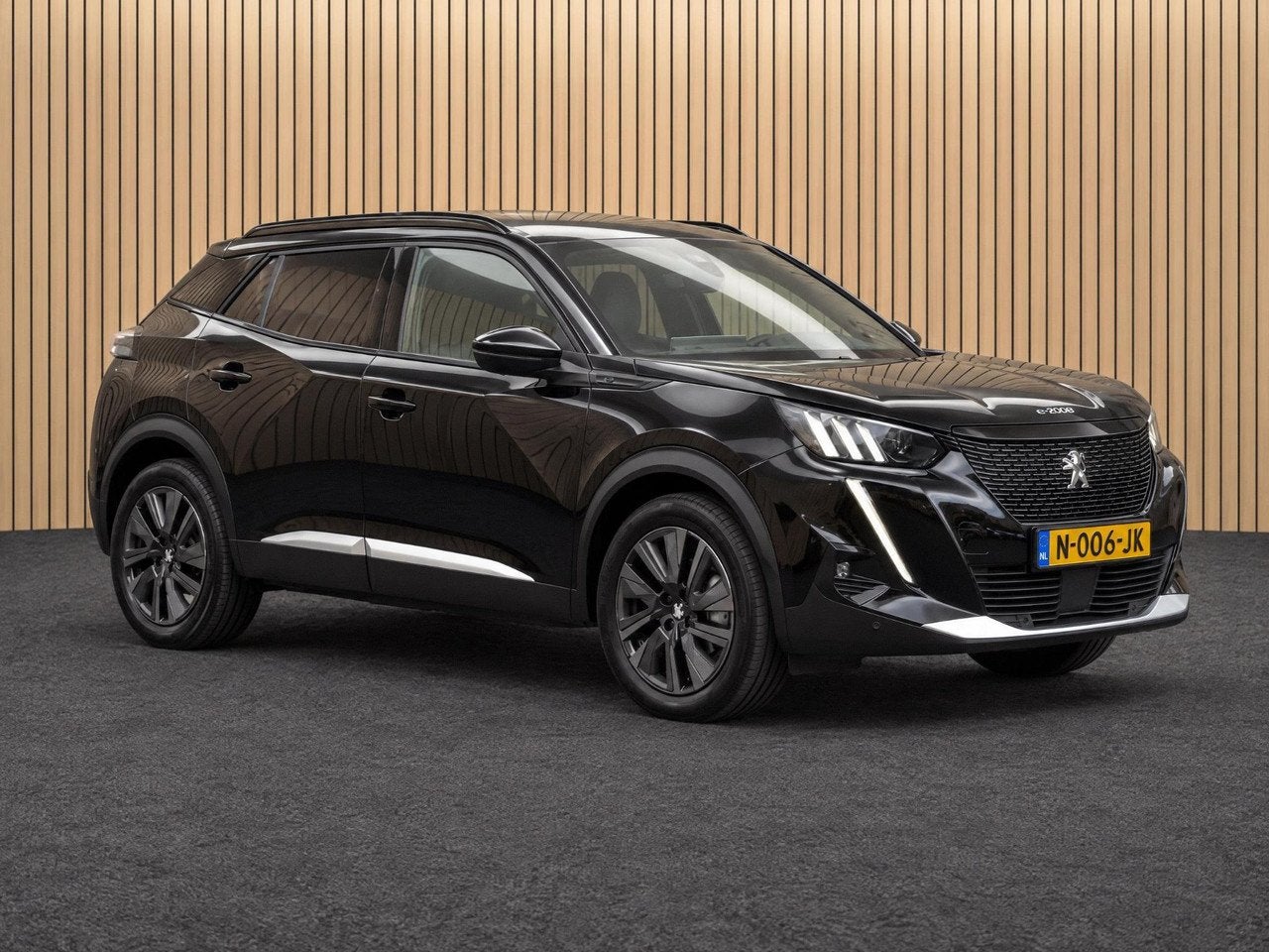 Peugeot e-2008 EV GT Pack 50 kWh | Panoramadak/Alcantara/18", Auto's, Automaat, 136 pk, Gebruikt, Parkeersensor