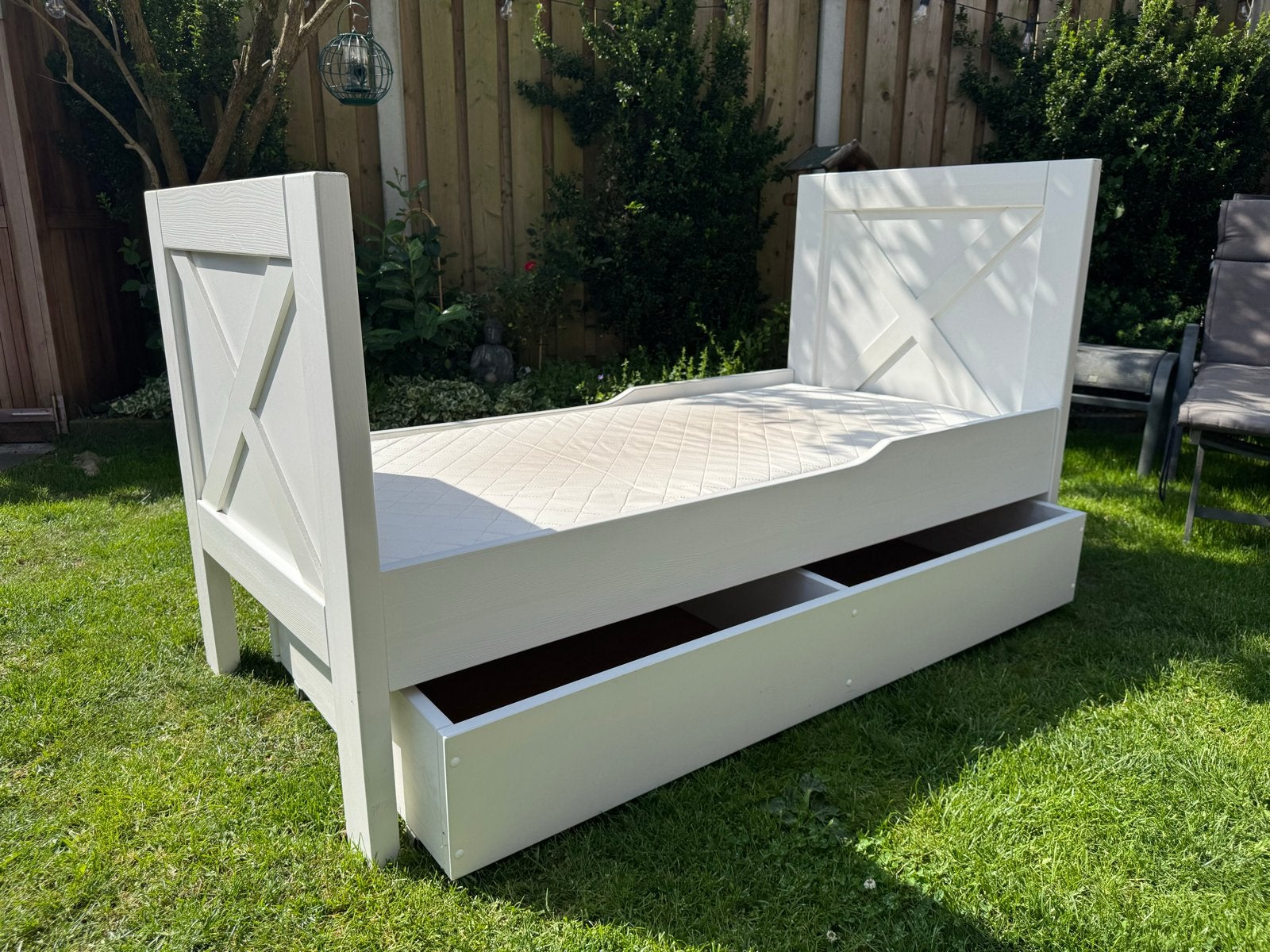 Peuterbed Massief Grenen Wit met Matras en Lade (150x70 cm), Kinderen en Baby's, Kinderkamer | Bedden, Ophalen, 70 tot 85 cm, Zo goed als nieuw