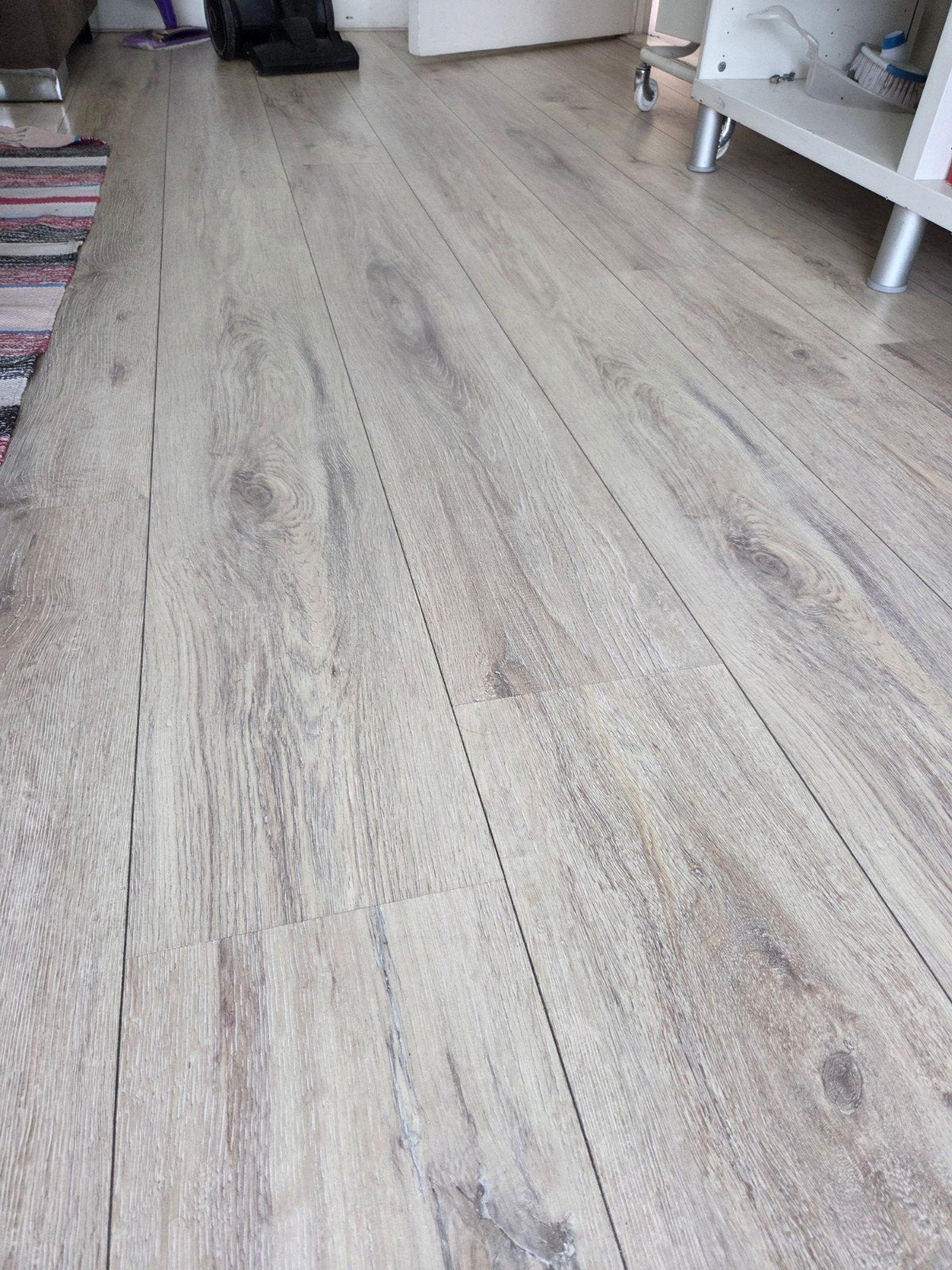 GRATIS mooie laminaatvloer, licht houtnerf design, Ophalen, Gebruikt, 50 tot 150 cm, 10 m² of meer