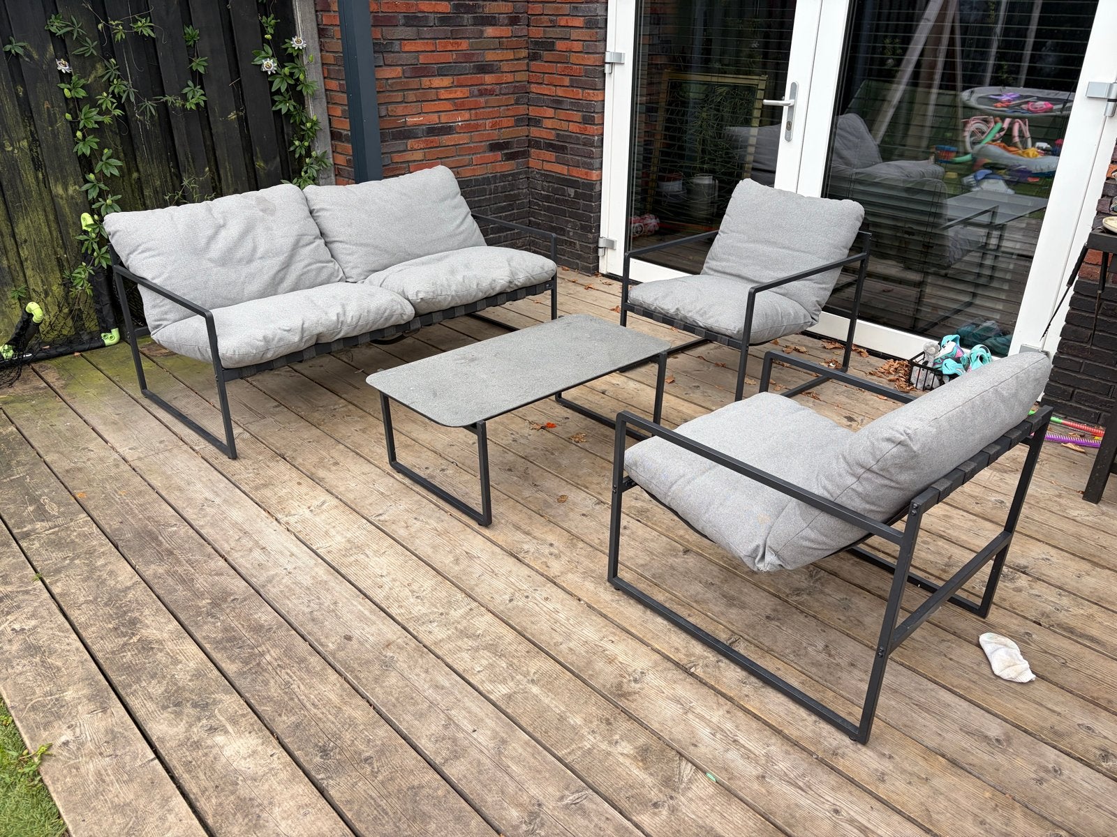 Jysk Risveden Moderne Loungeset met 2 Stoelen en Salontafel, Tuin en Terras, Tuinsets en Loungesets, Ophalen, Gebruikt, Loungeset