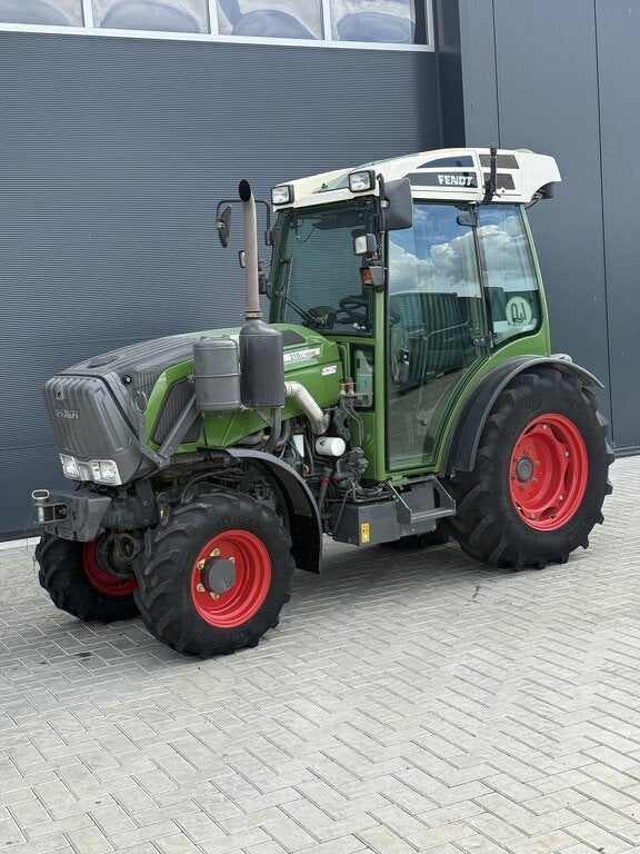 Fendt 210 V S3 Profi smalspoor 1150 uur, Tot 2500, Fendt, Info@fendt.com, Johann-Georg-Fendt-Straße 4
87616  Marktoberdorf