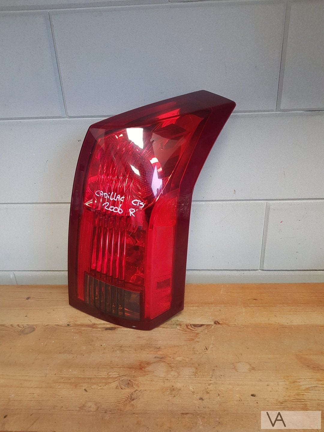 Cadillac CTS 2002 - 2007 achterlicht rechts nette staat €100, Cadillac, Gebruikt, -, -