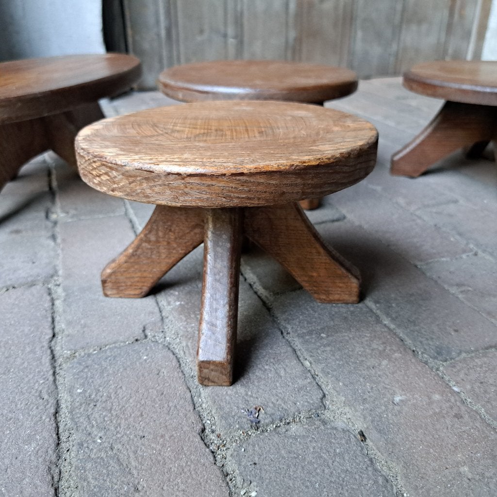 1x Oud houten verhoging vensterbankje mini tafeltje *Etage3*, Gebruikt, ., Ophalen of Verzenden, .