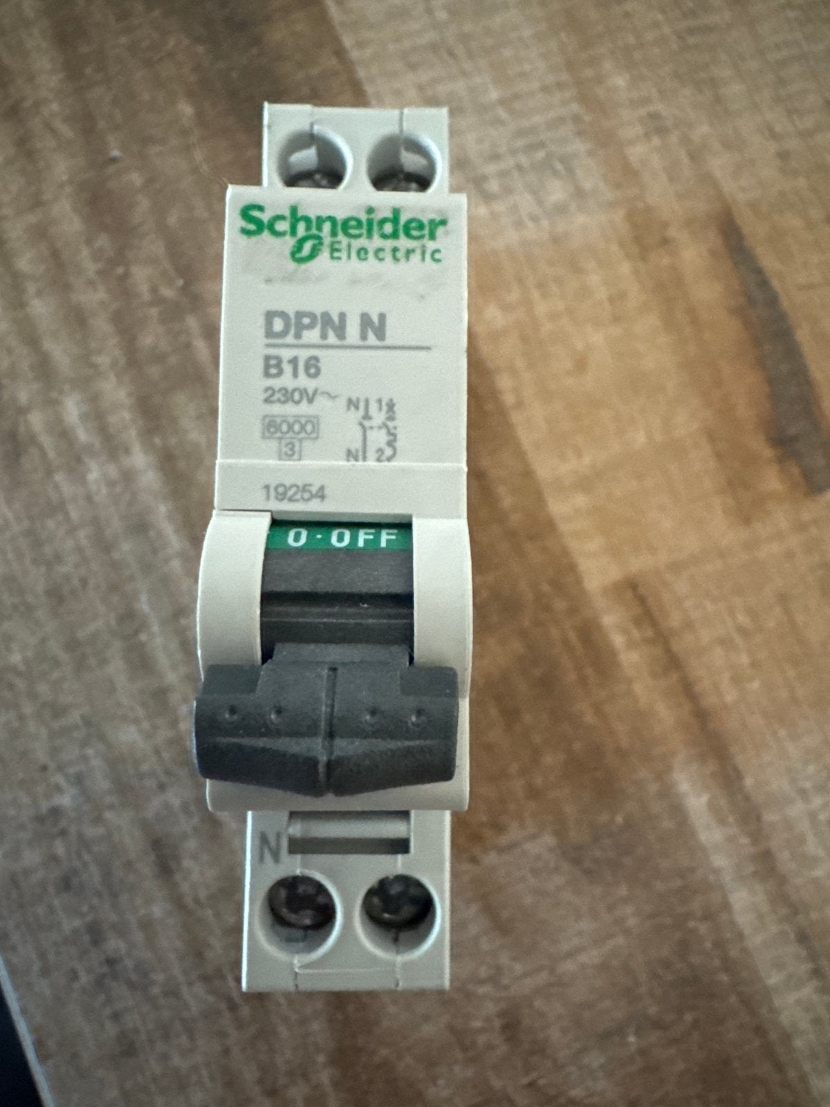 Schneider Electric DPN N B16 Installatieautomaat, Ophalen of Verzenden, Gebruikt, Schneider Electric, Installatieautomaat