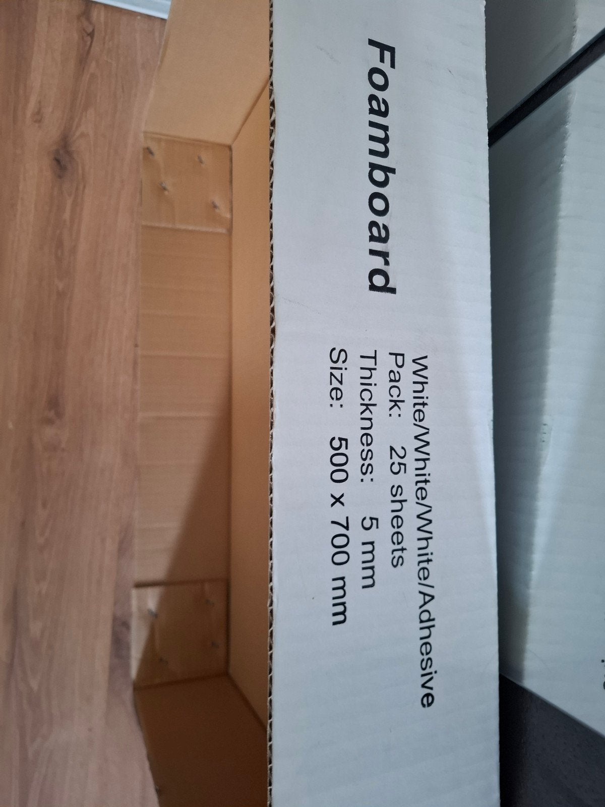 Foamboard 50x70cm 5mm dik, zelfklevend, doos vol, Ophalen of Verzenden