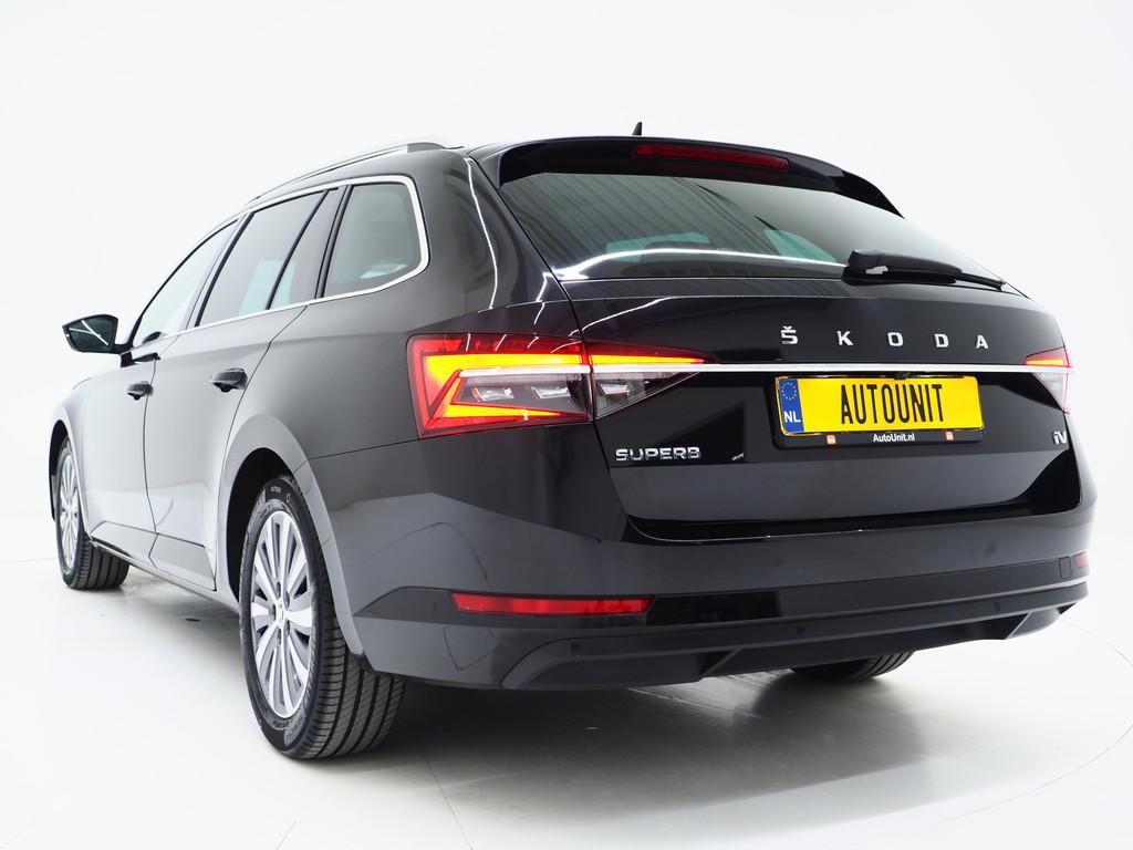Skoda Superb Combi 1.4 TSI iV Style | Panoramadak | Trekhaak, Auto's, Skoda, Gebruikt, Zwart, 4 cilinders, Zwart