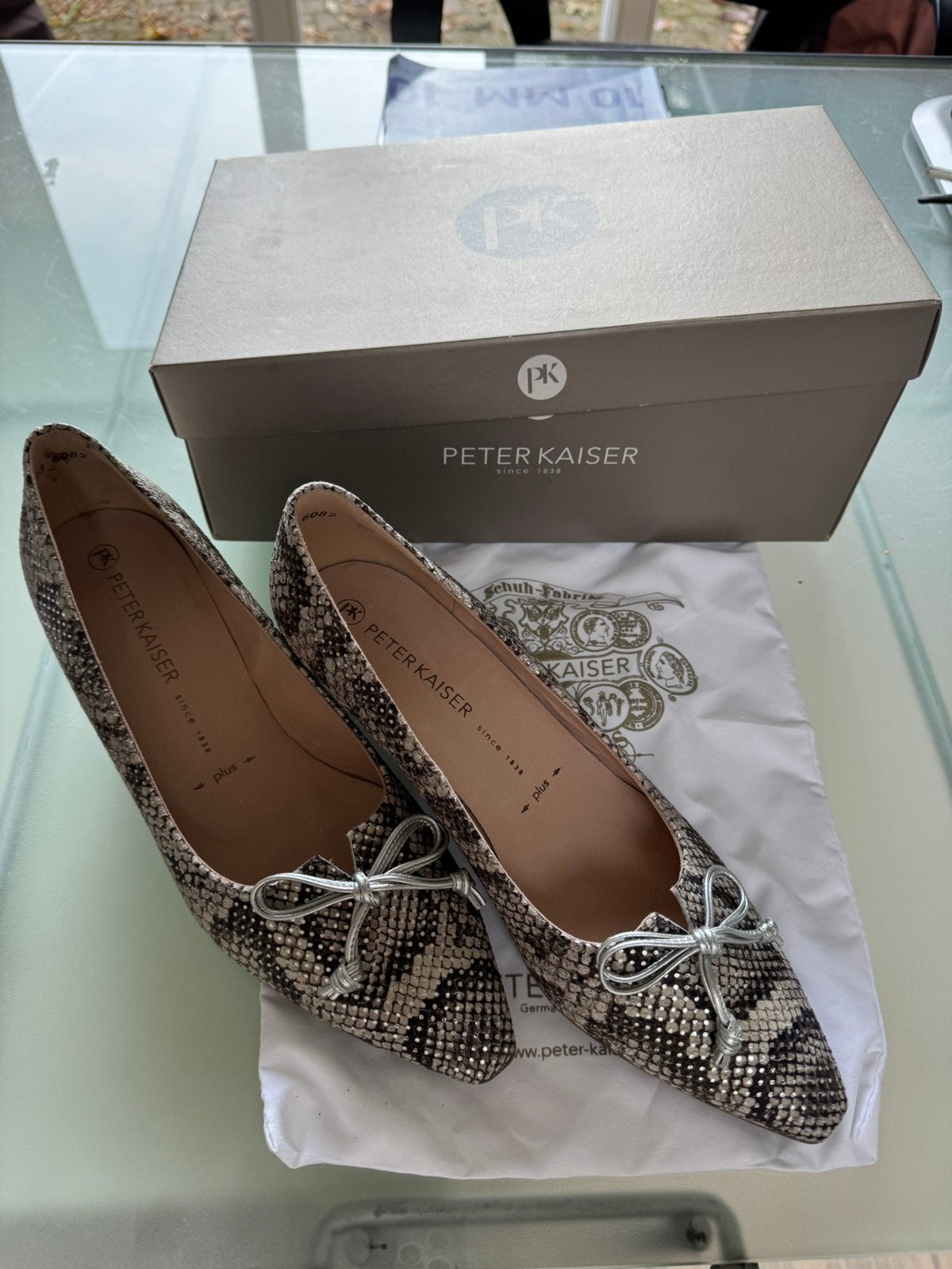 Beige pumps slangenprint, Ophalen, Pumps, Beige, Zo goed als nieuw