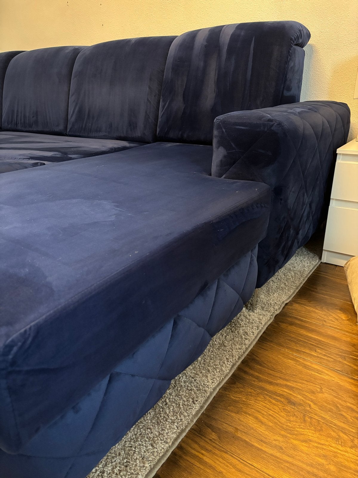 Foto 4 van Grote blauwe velours slaapbank met opbergruimte