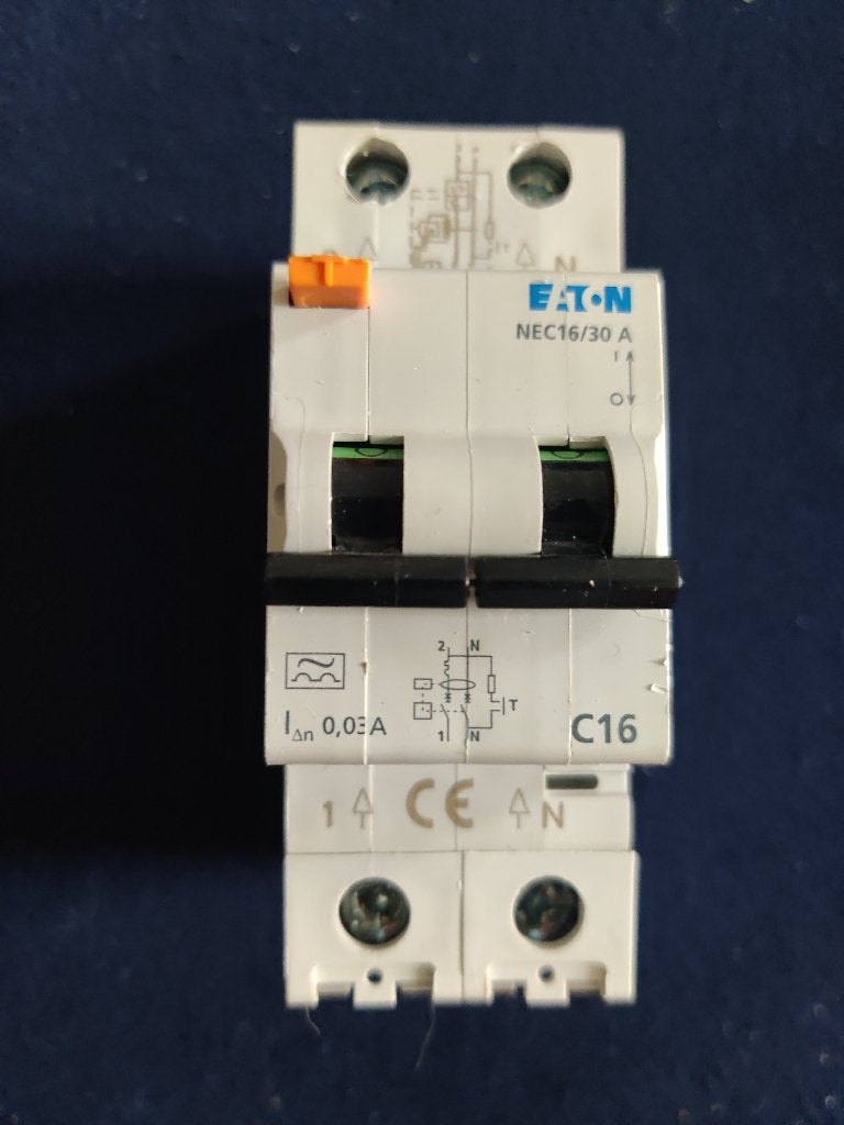 Eaton Aardlekautomaat C16 30mA 1p+N  NEC16/30A, Hobby en Vrije tijd, Ophalen of Verzenden, Nieuw