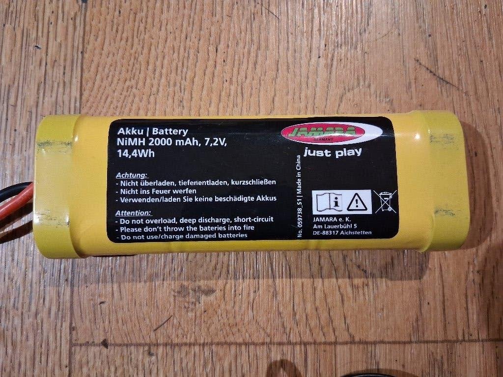 accu 7.2 volt 2000mAh nimh rc tamiya met lader, Ophalen of Verzenden, Gebruikt