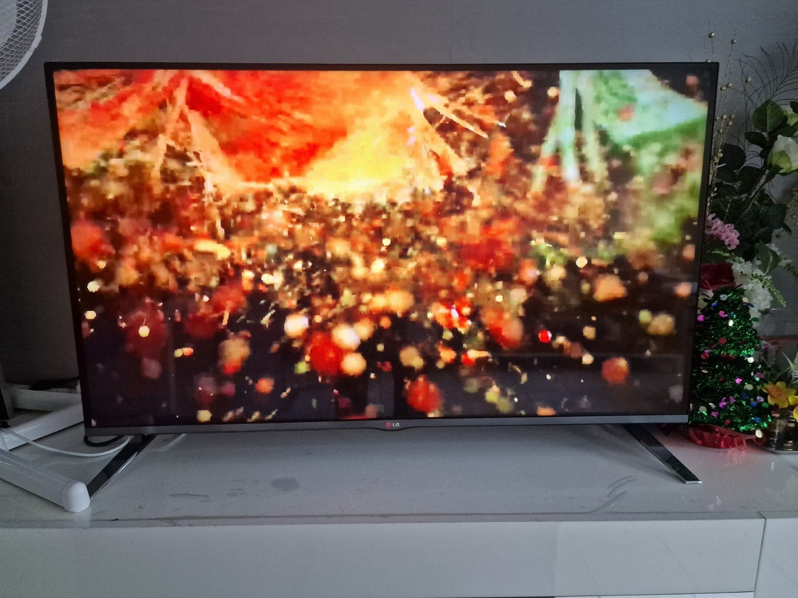 49 inche Led smart tv super ultra hd 4k lg 199 euro, 50 Hz, Ophalen of Verzenden, Zo goed als nieuw, 100 cm of meer