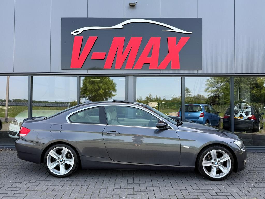 BMW 325i Coupe AUT Introduction Schuifdak Leder Navi Xenon, Auto's, Automaat, 745 kg, Achterwielaandrijving, Gebruikt