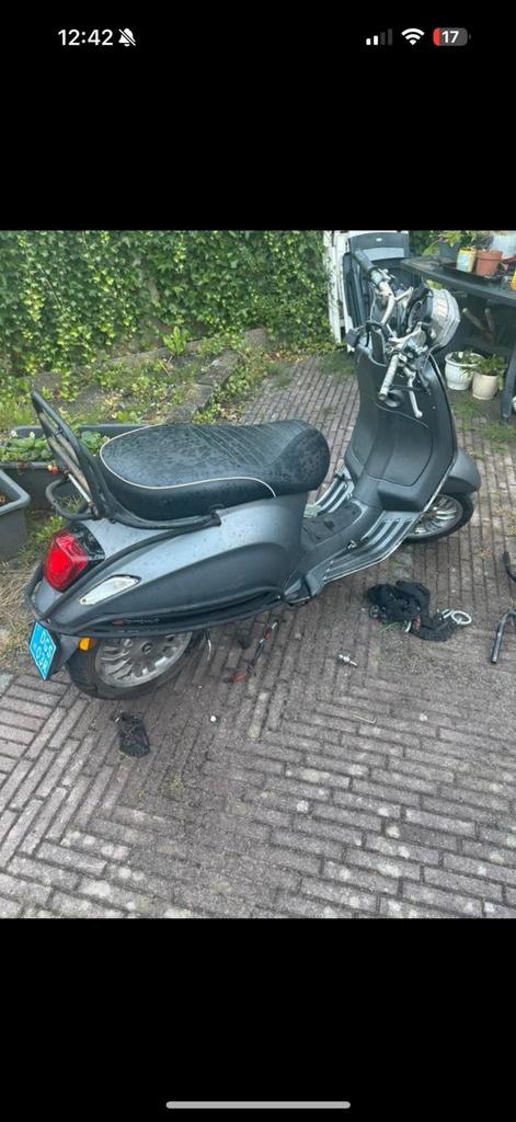 Vespa sprint nummer, Ophalen of Verzenden, Zo goed als nieuw, Benzine, Vespa
