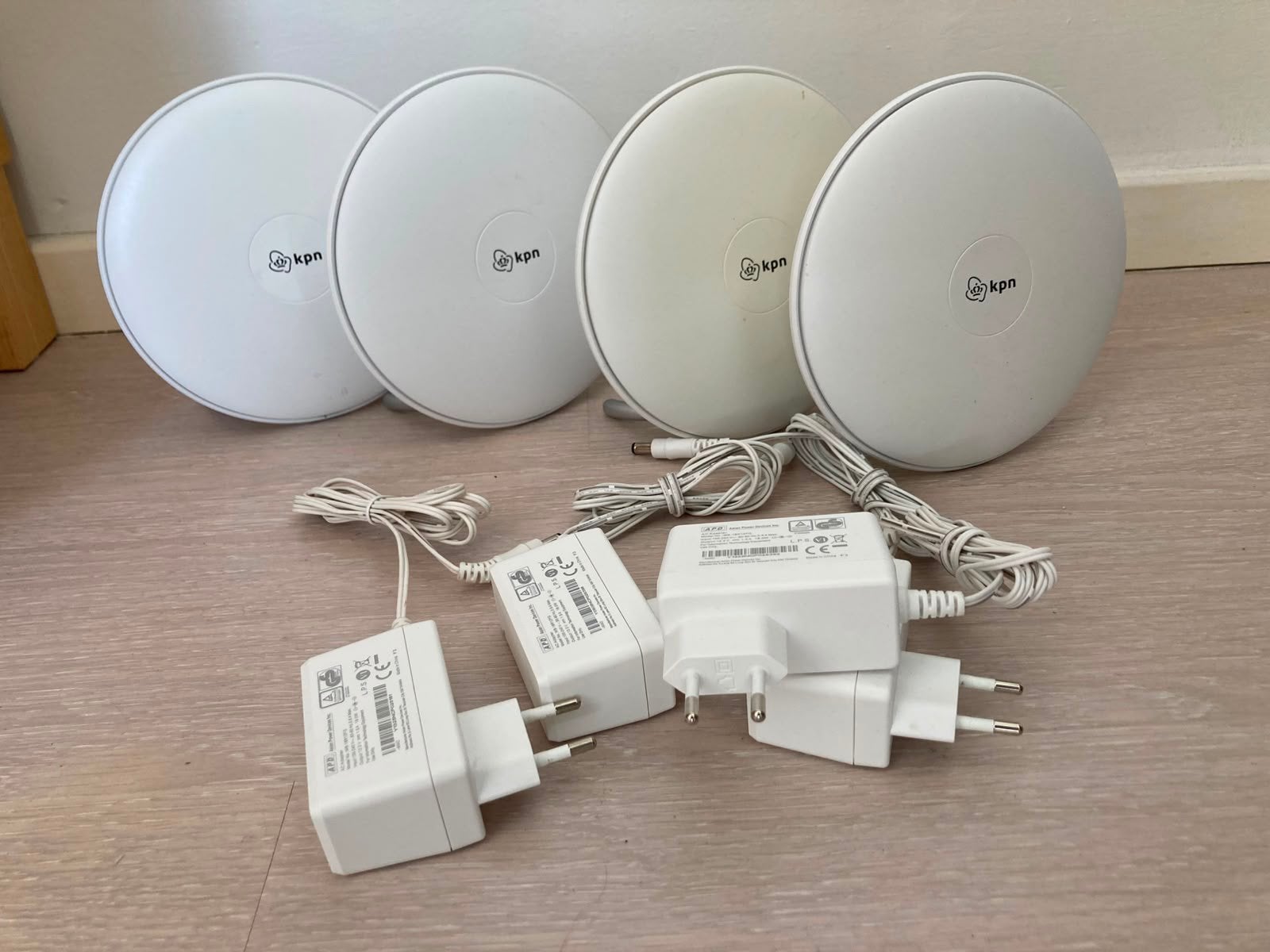 4 kpn wifi versterkers, Computers en Software, Ophalen, Gebruikt