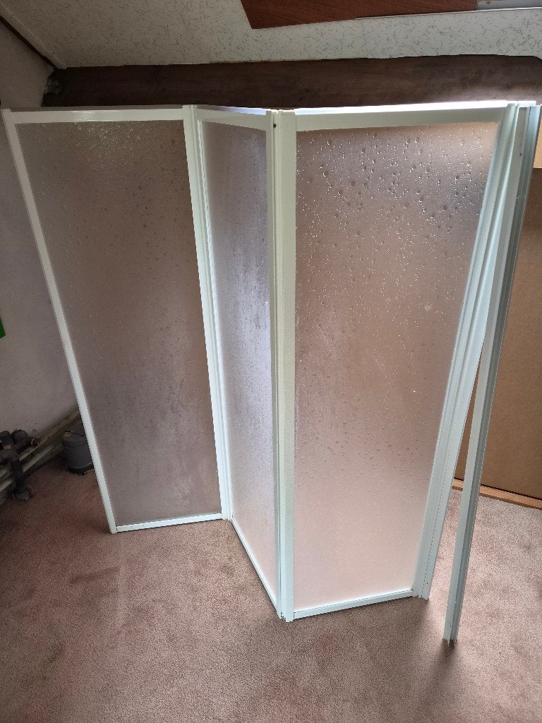 douchewand voor bad, Ophalen, Zo goed als nieuw, Douche-accessoire, Wit