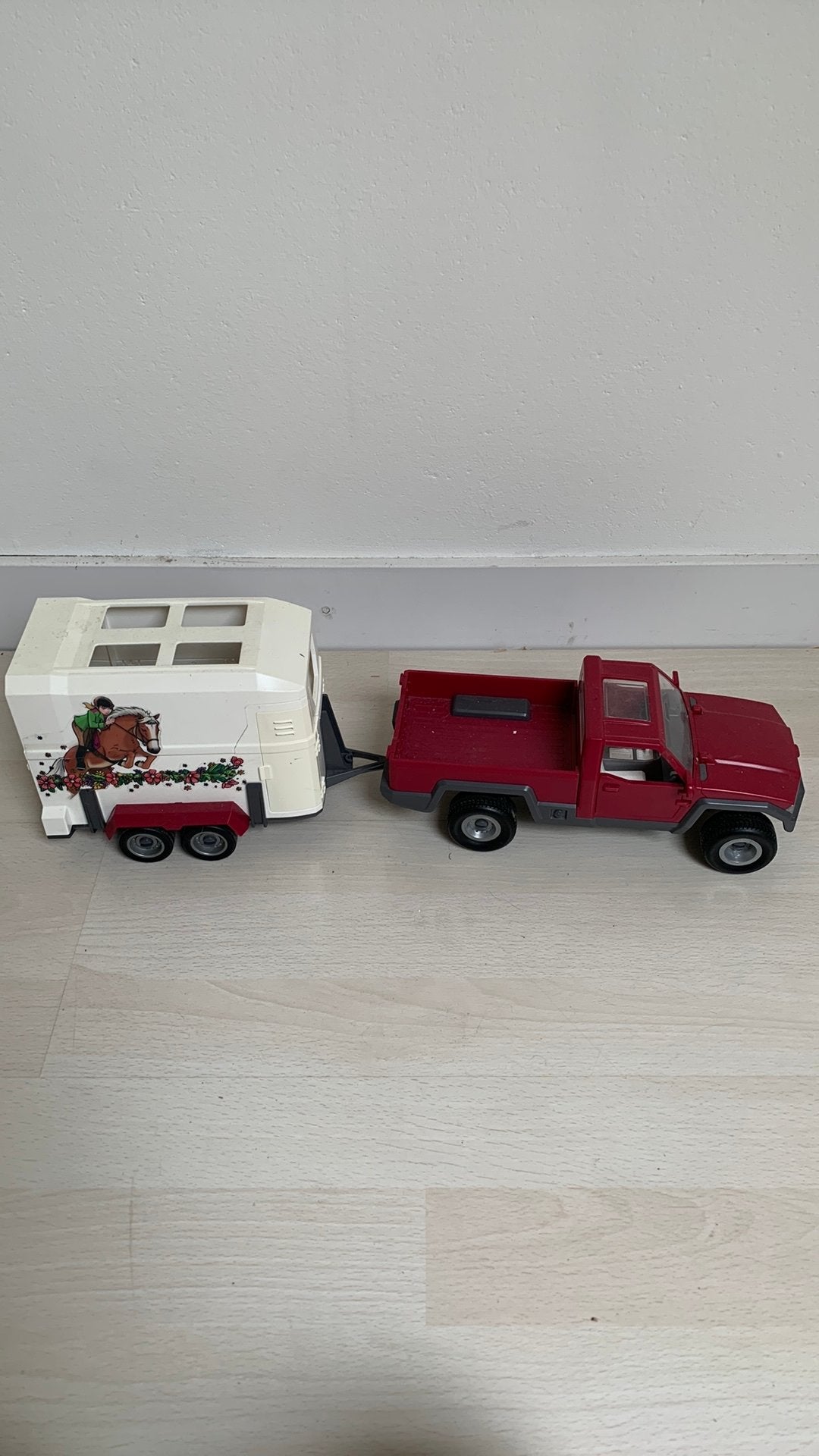 Schleich trailer met auto, Ophalen of Verzenden, Gebruikt