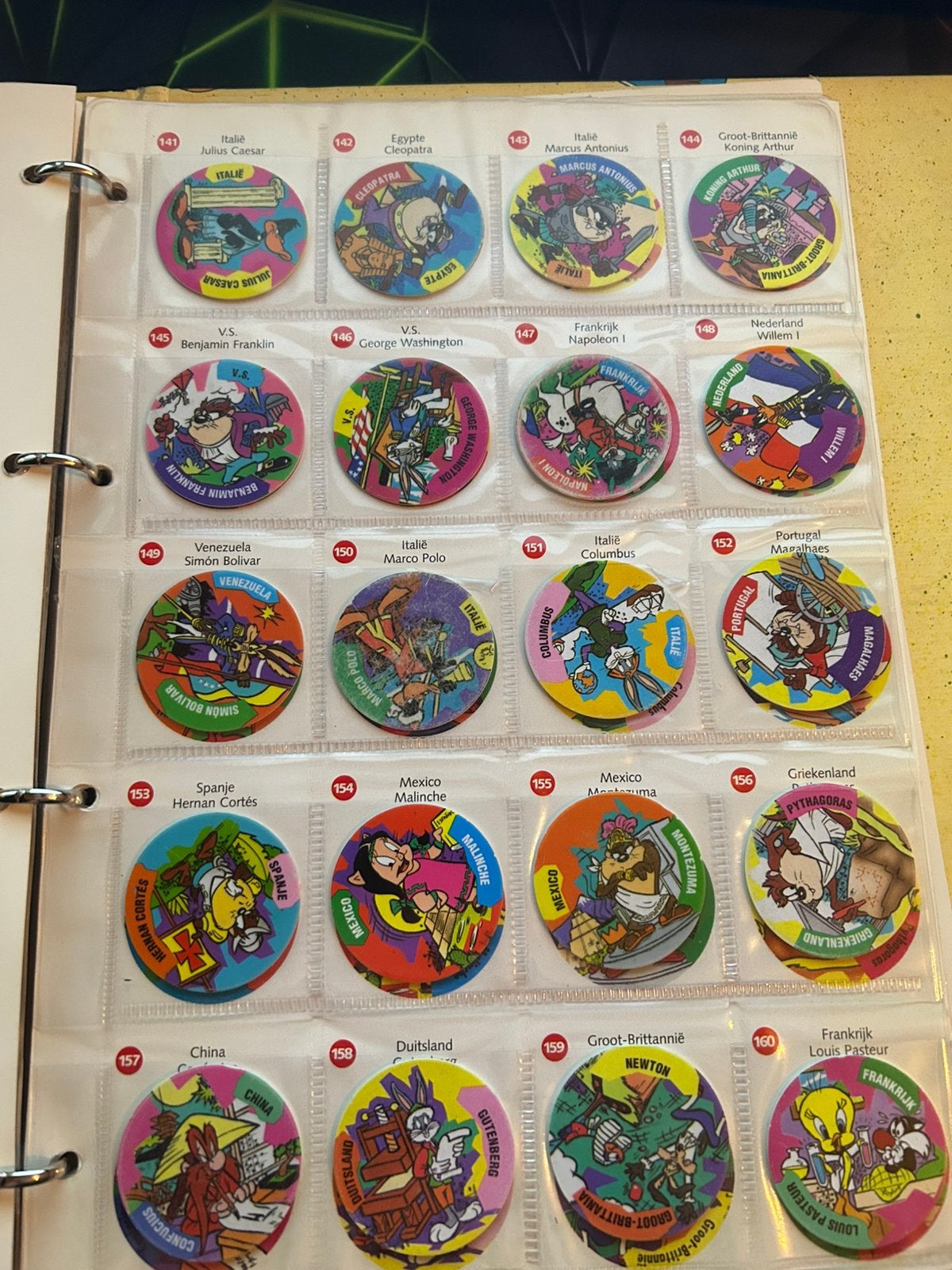 Flippo world serie compleet 141-240, Verzamelen, Flippo's, Ophalen, World, Losse flippo's