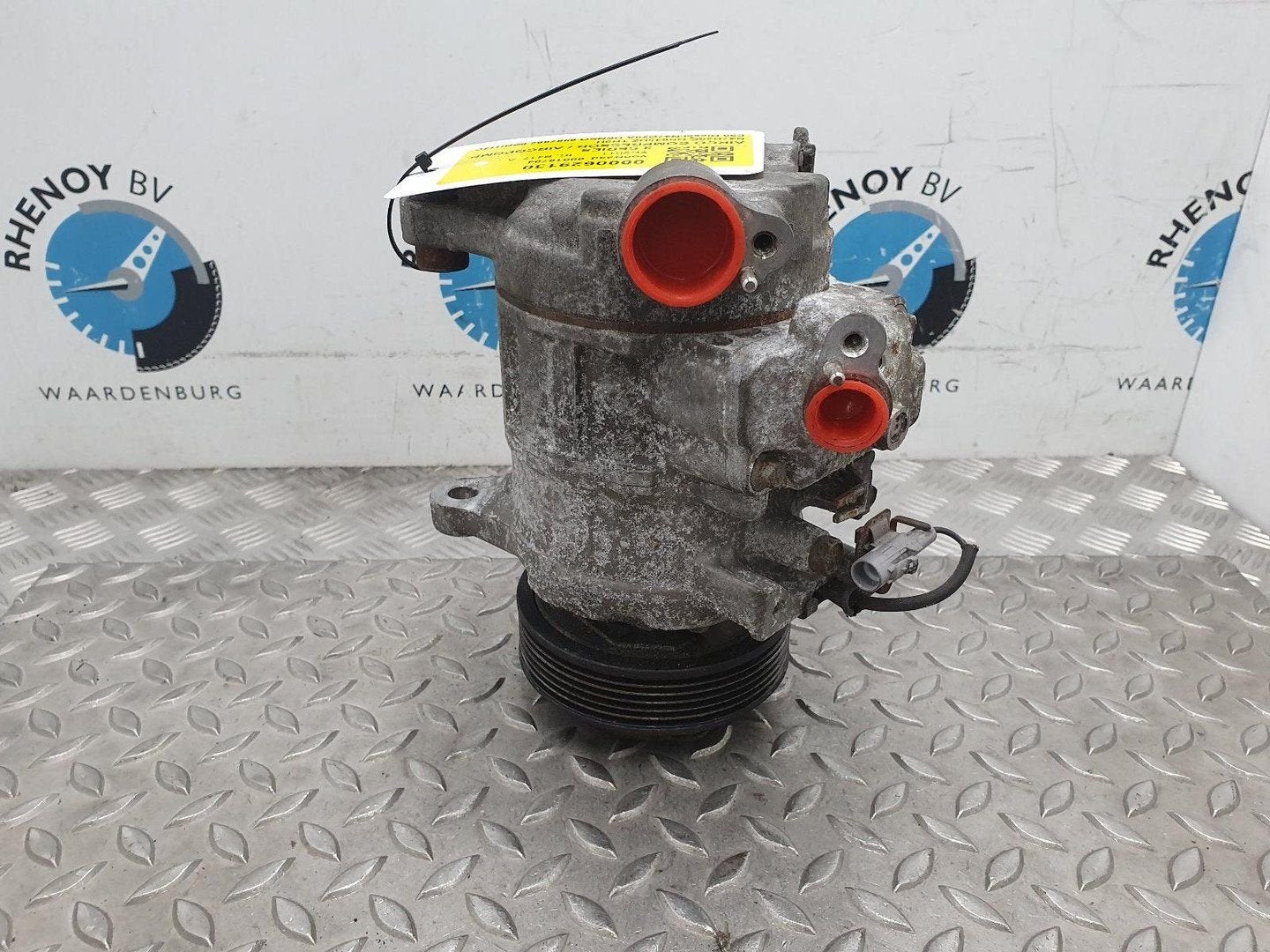 BMW 3 SERIES E90LCI 320d Eff.D.Ed LuxL.  AIRCO COMPRESSOR /, Ophalen of Verzenden, Gebruikt, ARN erkend