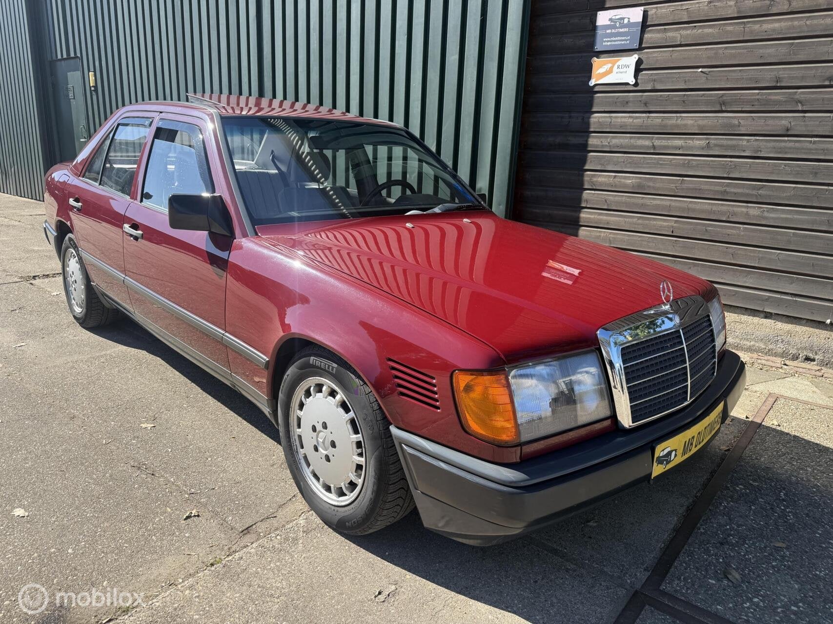 Mercedes-Benz W124 300 D AUT OM606 in zeer nette staat, Auto's, Automaat, 2996 cc, Mercedes-Benz, Bedrijf