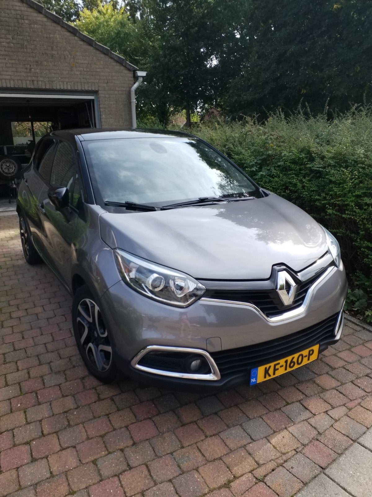Renault Captur 0.9 TCE 90 2015 Grijs, Auto's, Voorwielaandrijving, 898 cc, 49 €/maand, 1200 kg