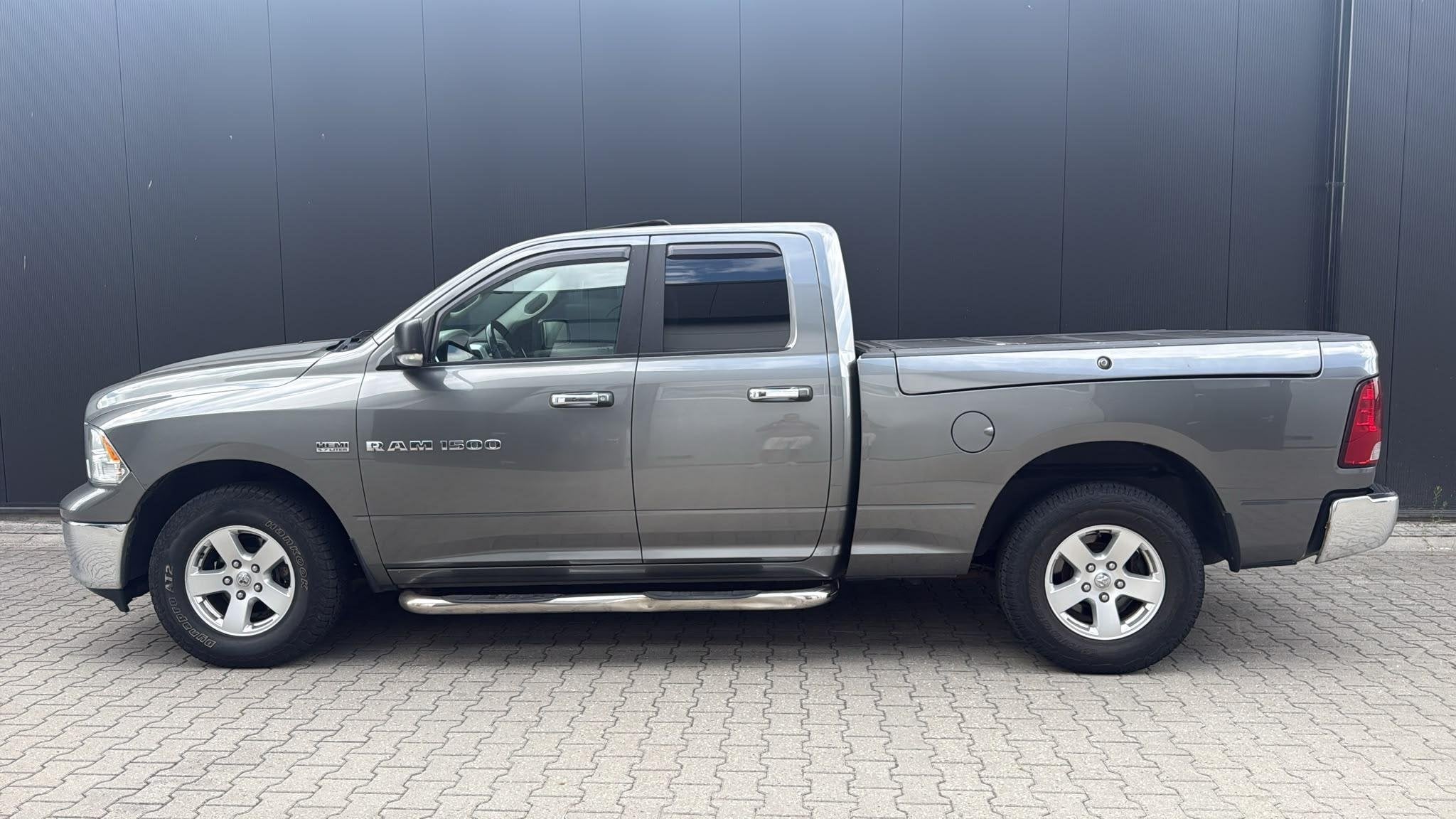 Dodge Ram 1500 5.7 V8 4x4 Quad Cab 6'4 LPG NIEUWE APK, Automaat, Euro 5, Stof, Gebruikt